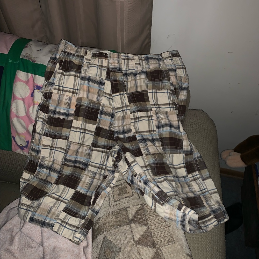 American eagle plaid shorts.